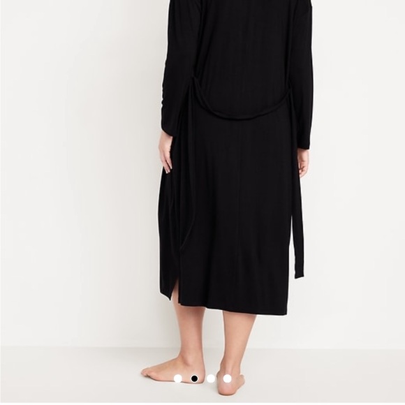 Old Navy Black Chemise and Robe Nursing and Postpartum Set - Picture 7 of 7